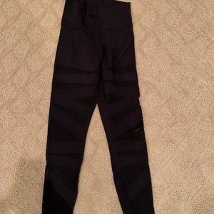 Black LuLuLemon Leggings